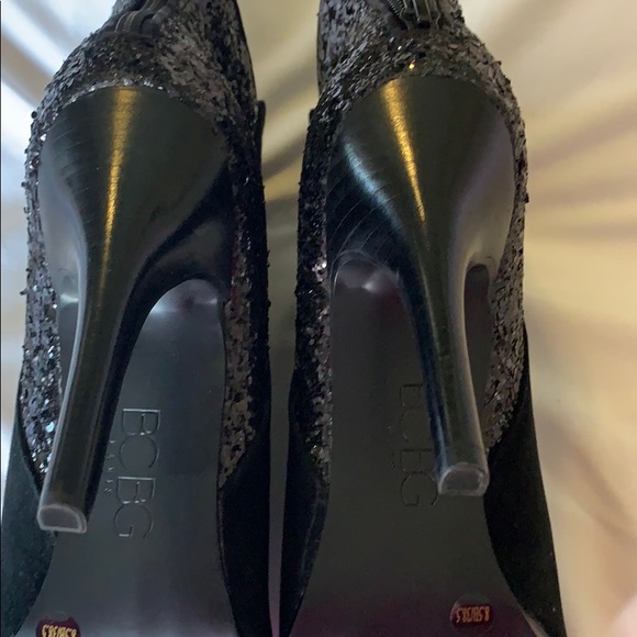 BCBG ankle suede and sequins black boots (8.5) - Picture 6 of 6